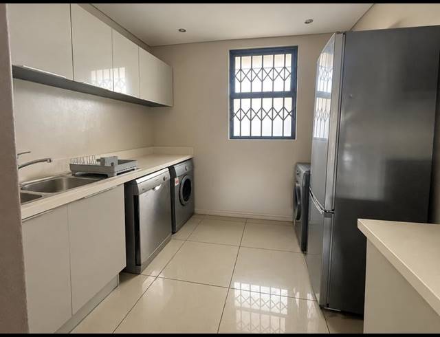 2 BEDROOM PROPERTY TO RENT IN MENLO PARK